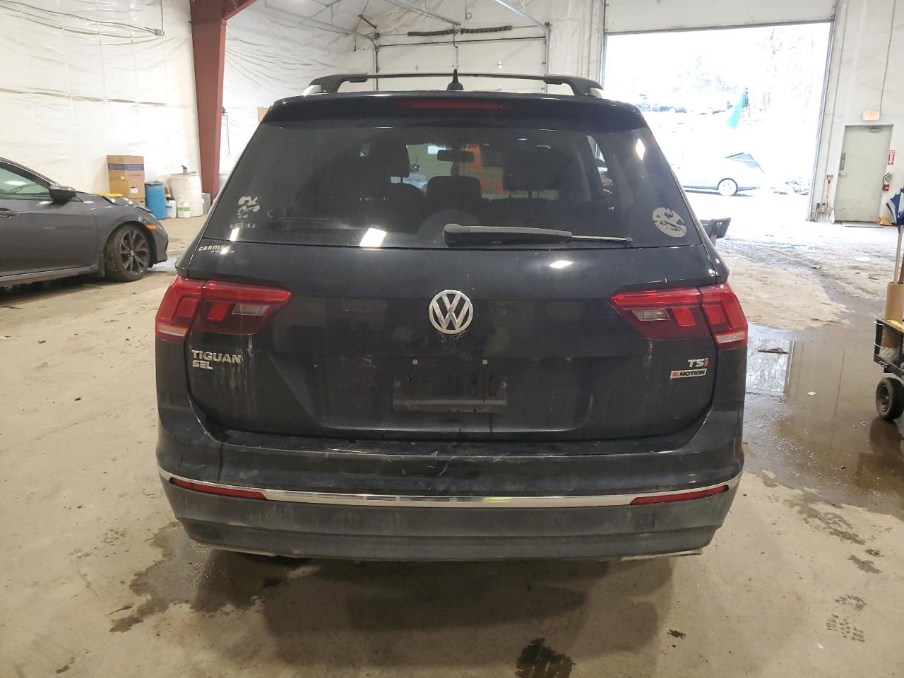 2018 Volkswagen Tiguan - Image 6