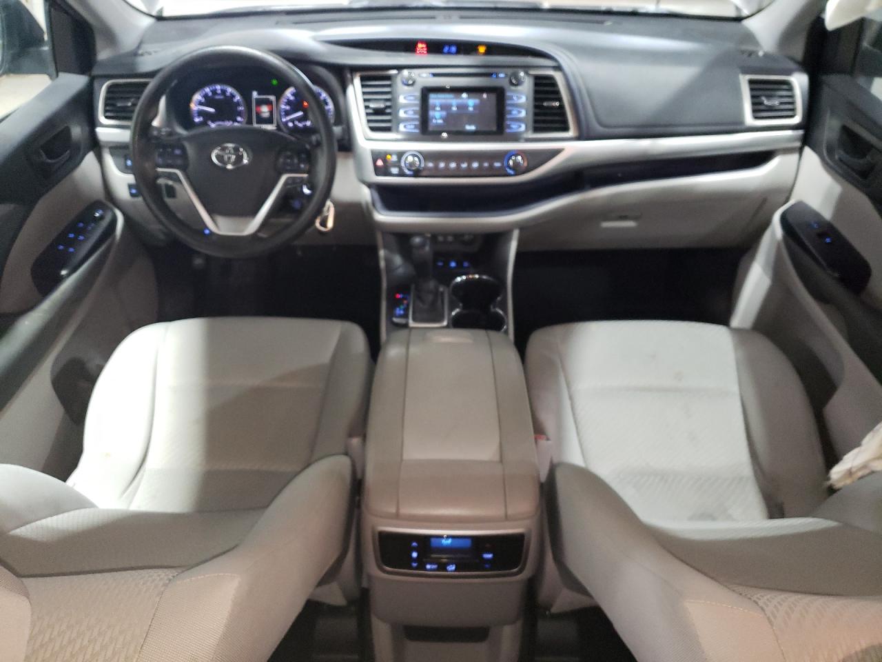 2017 Toyota Highlander - Image 8