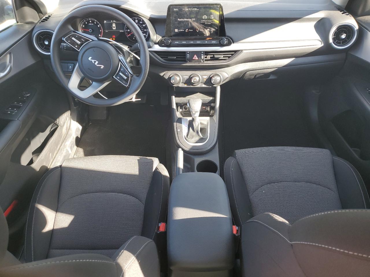 2024 Kia Forte - Image 8