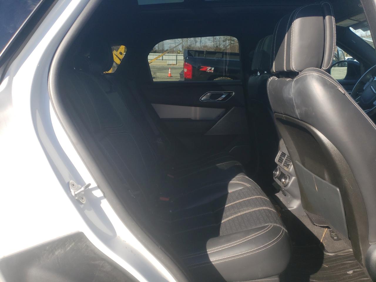 2018 Land Rover Range Rover - Image 11