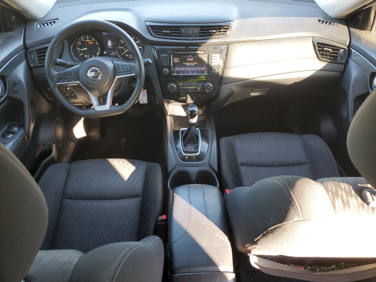 2018 Nissan Rogue - Image 8