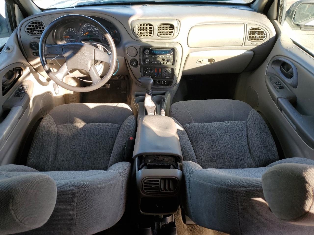 2002 Chevrolet TrailBlazer - Image 8
