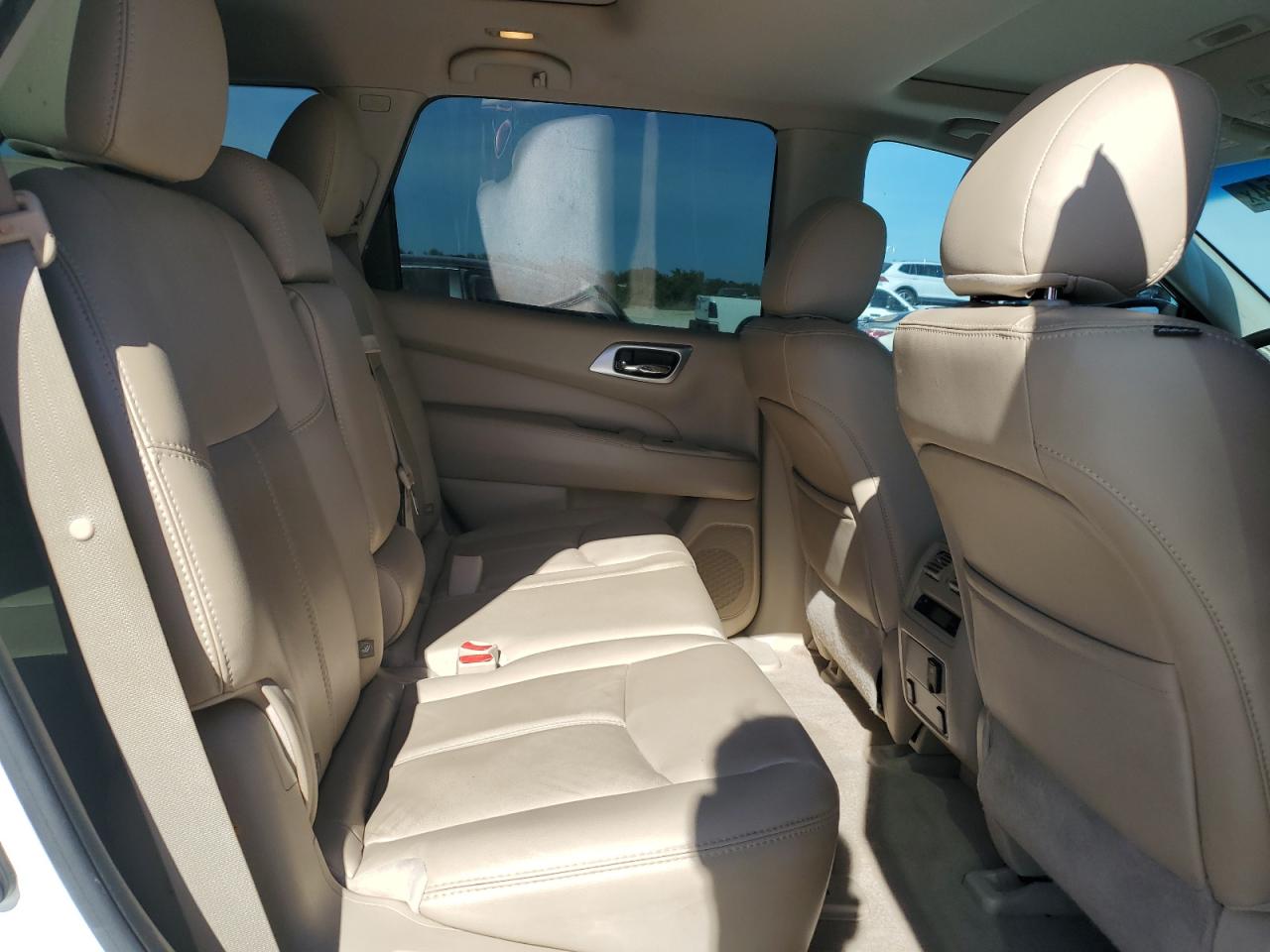 2015 Nissan Pathfinder S VIN: 5N1AR2MN6FC691890 Lot: 83703154