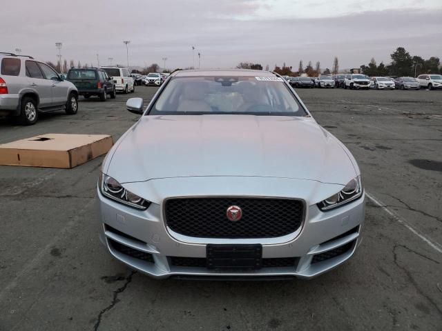  JAGUAR XE 2017 Серый