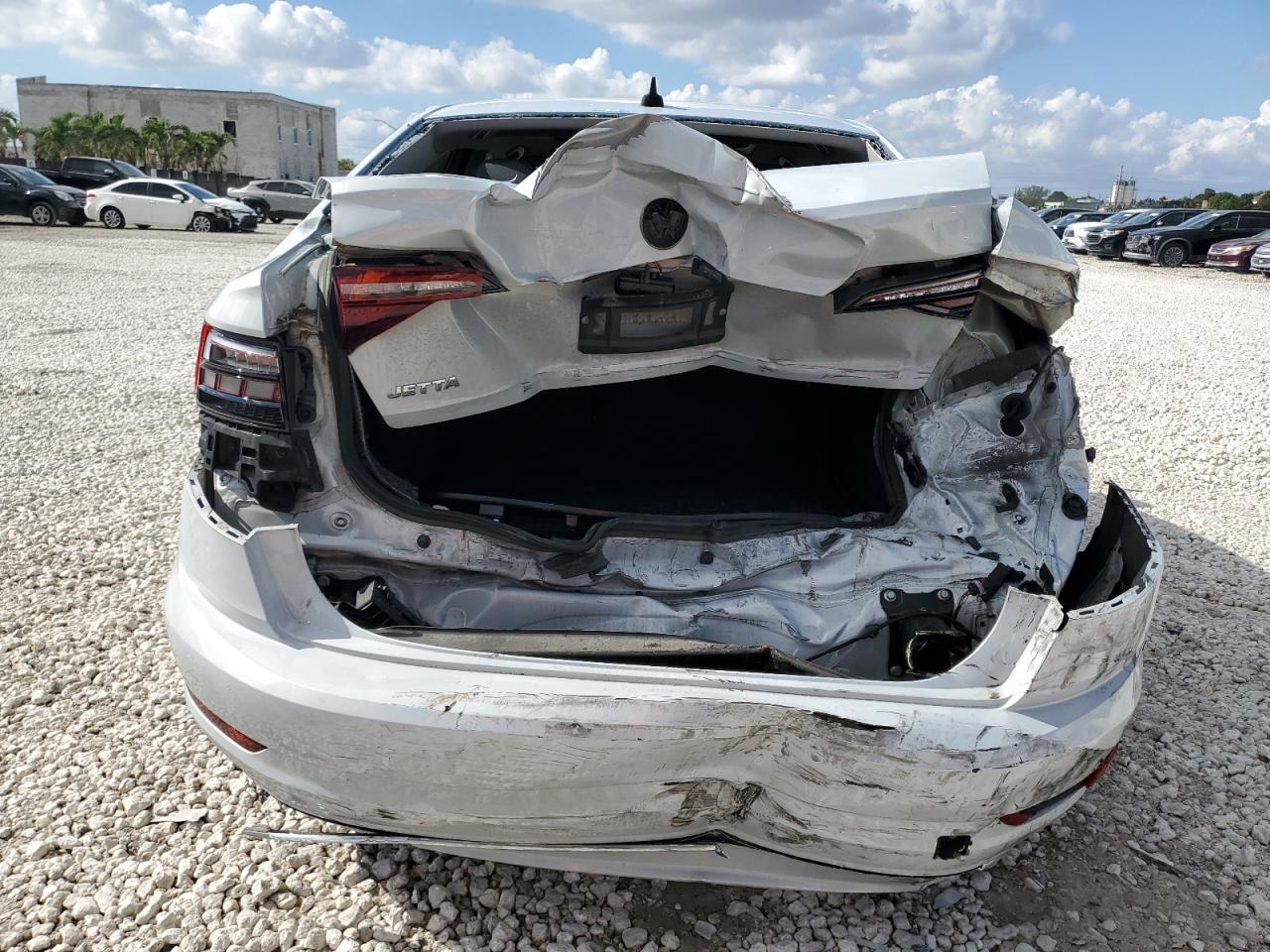 2019 Volkswagen Jetta - Image 6