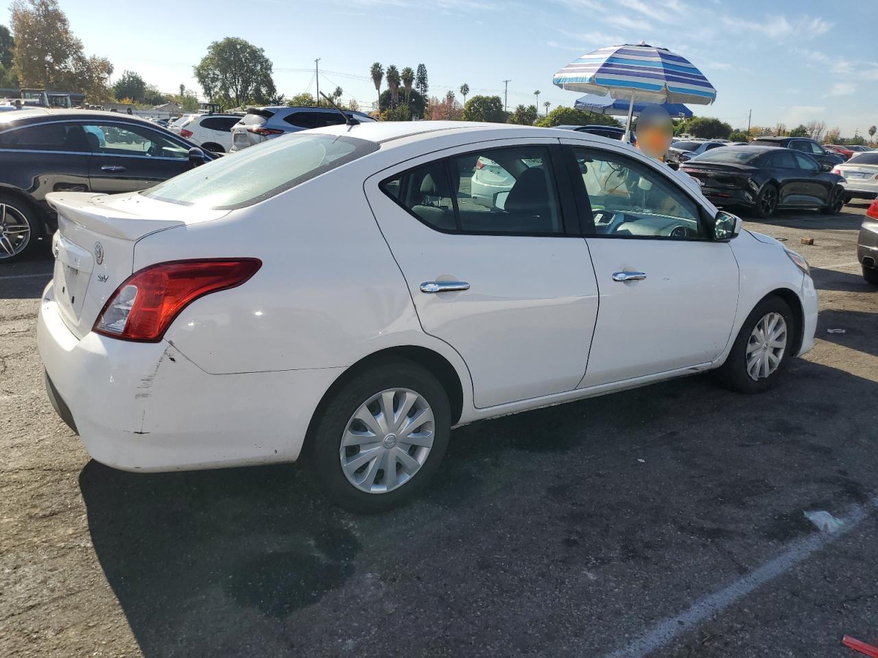 2017 Nissan Versa - Image 3