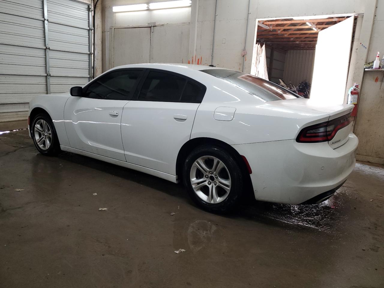 2C3CDXBG7KH720662 2019 DODGE CHARGER - Image 2