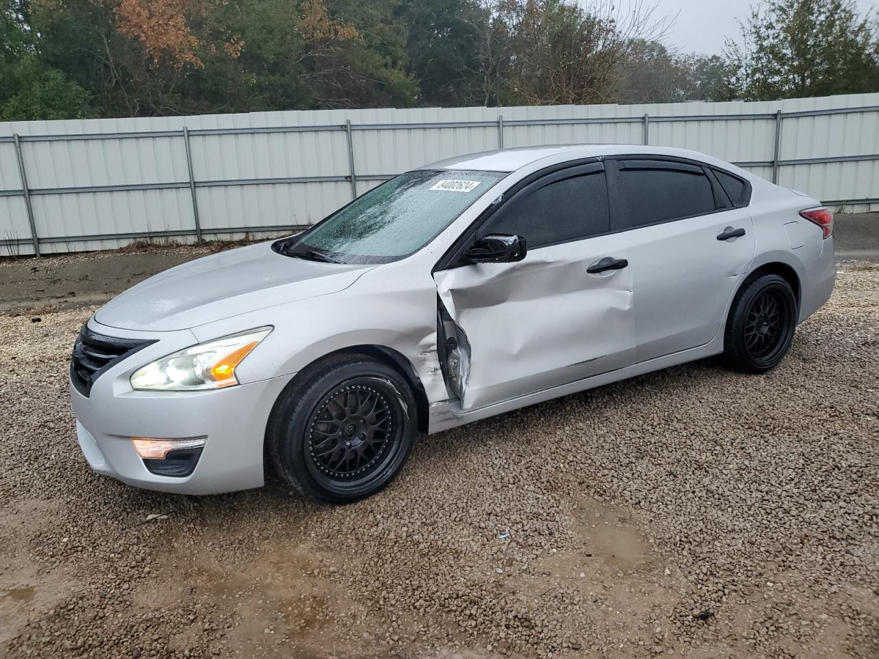 2015 Nissan Altima - Image 1