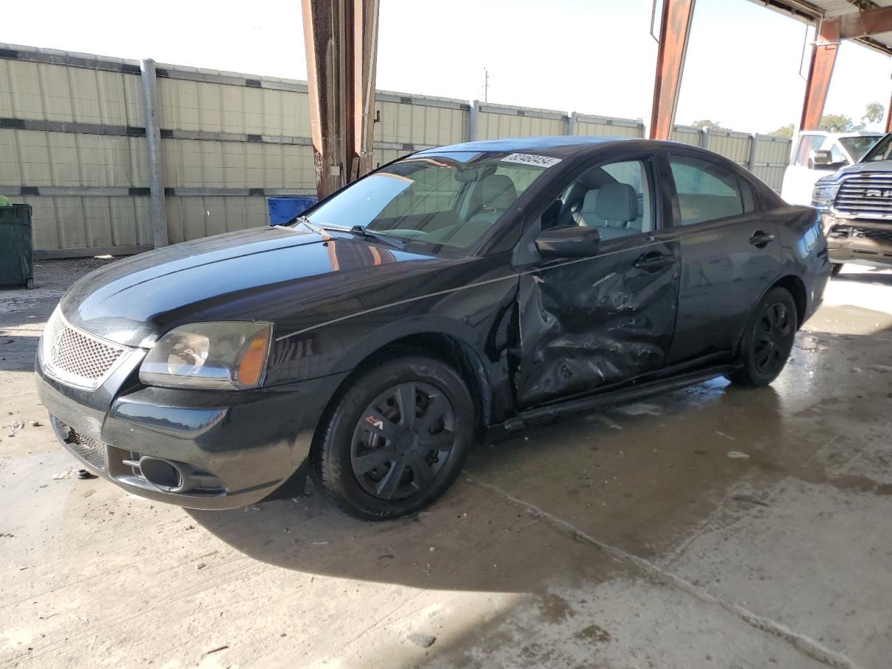 2010 Mitsubishi Galant - Image 1