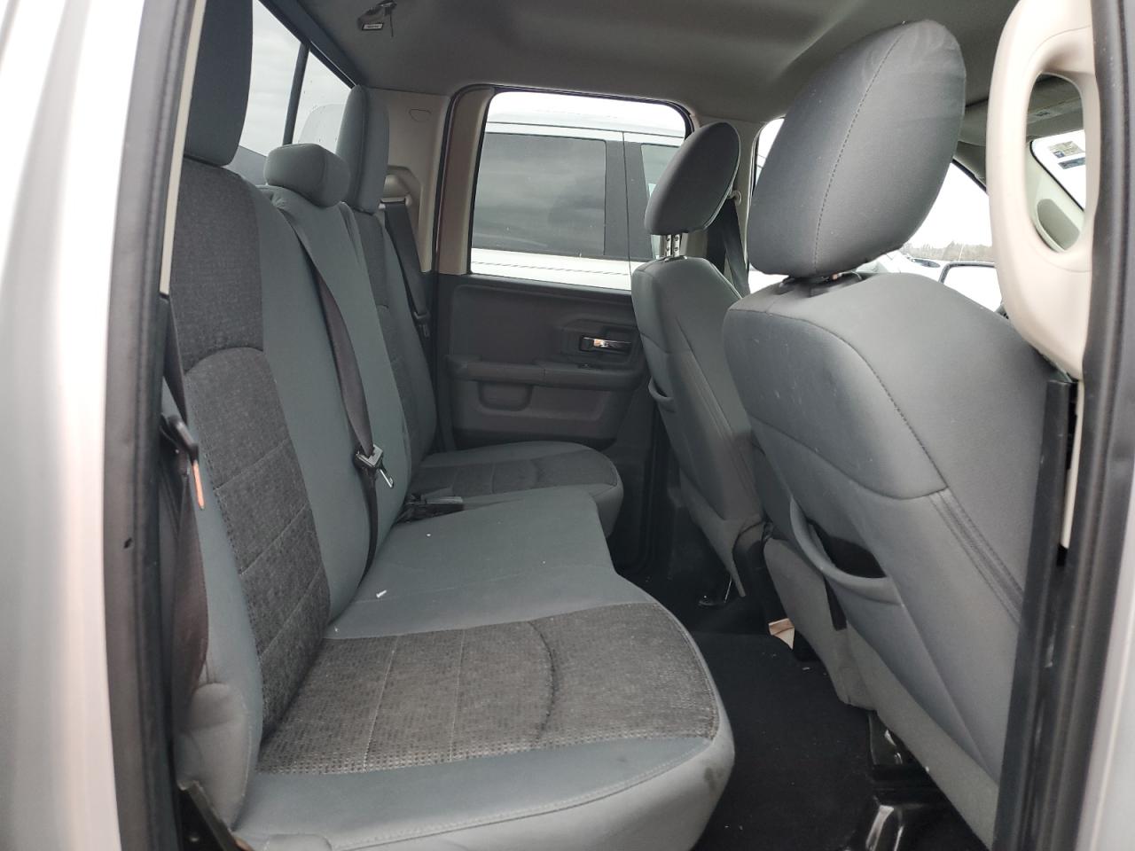 2014 RAM 1500 - Image 10