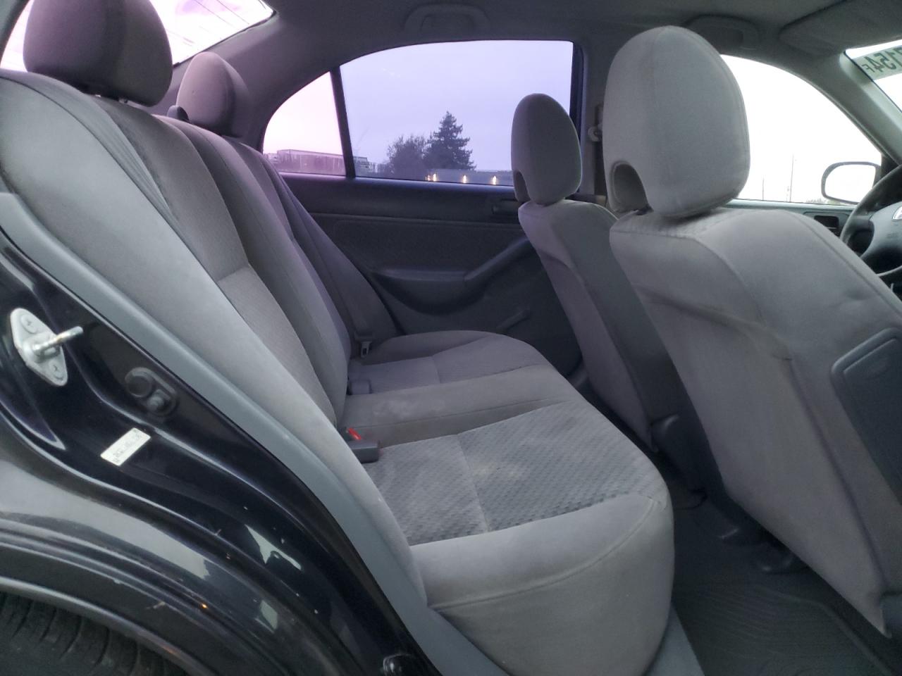 2005 Honda Civic - Image 10
