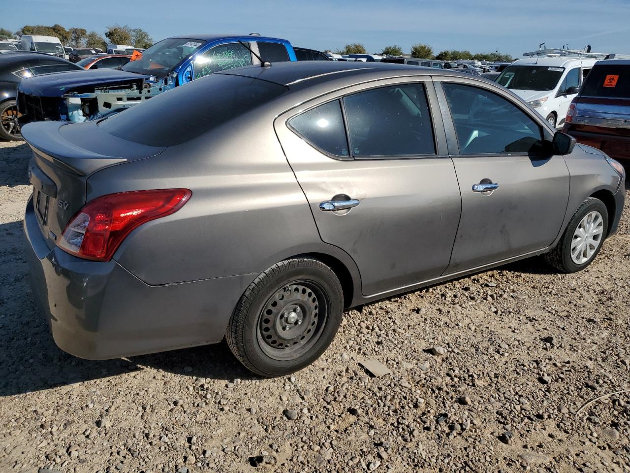 2016 Nissan Versa - Image 3