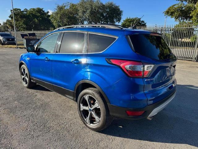 Parquets FORD ESCAPE 2017 Blue