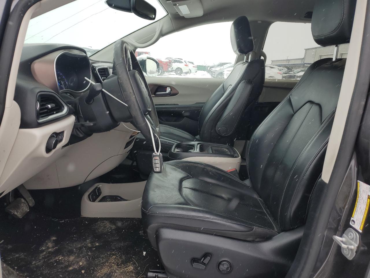 2020 Chrysler Voyager - Image 7