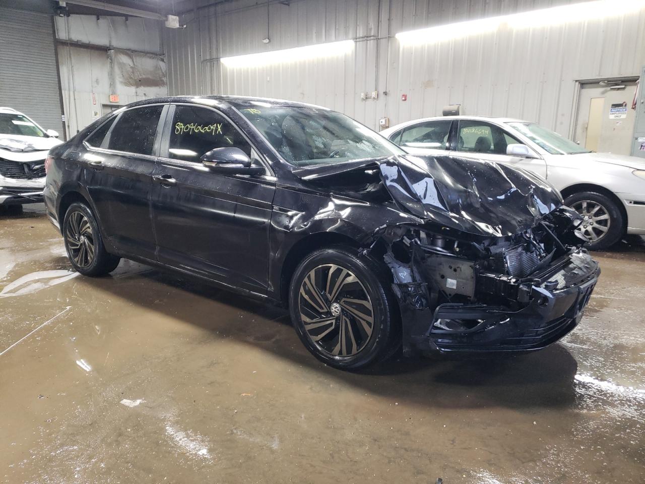 2019 Volkswagen Jetta - Image 4