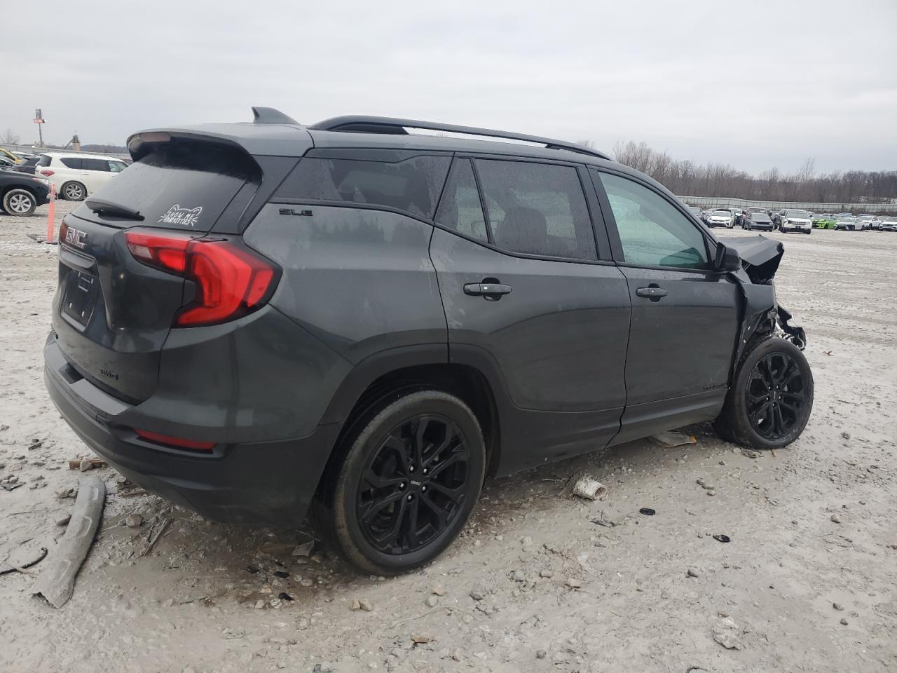 2021 GMC Terrain - Image 3
