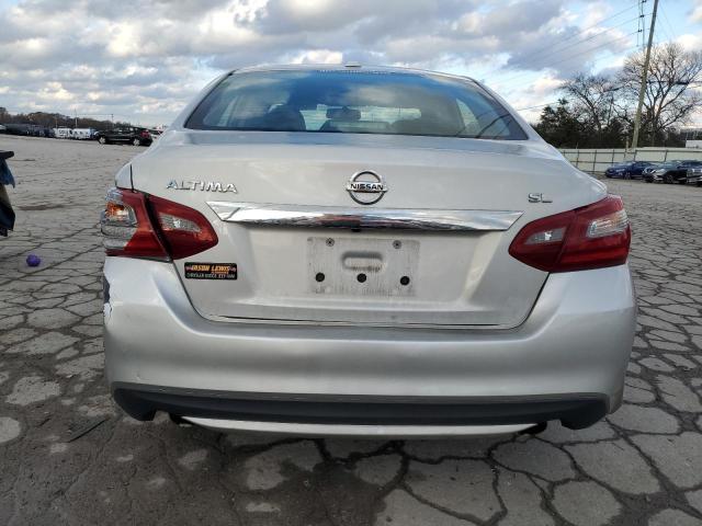  NISSAN ALTIMA 2018 Srebrny