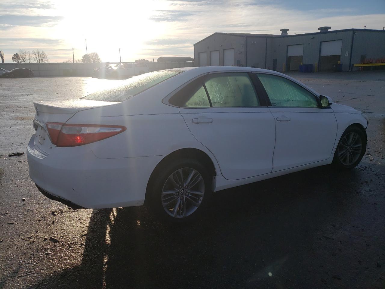 VIN 4T1BF1FK0GU158228 2016 TOYOTA CAMRY no.3