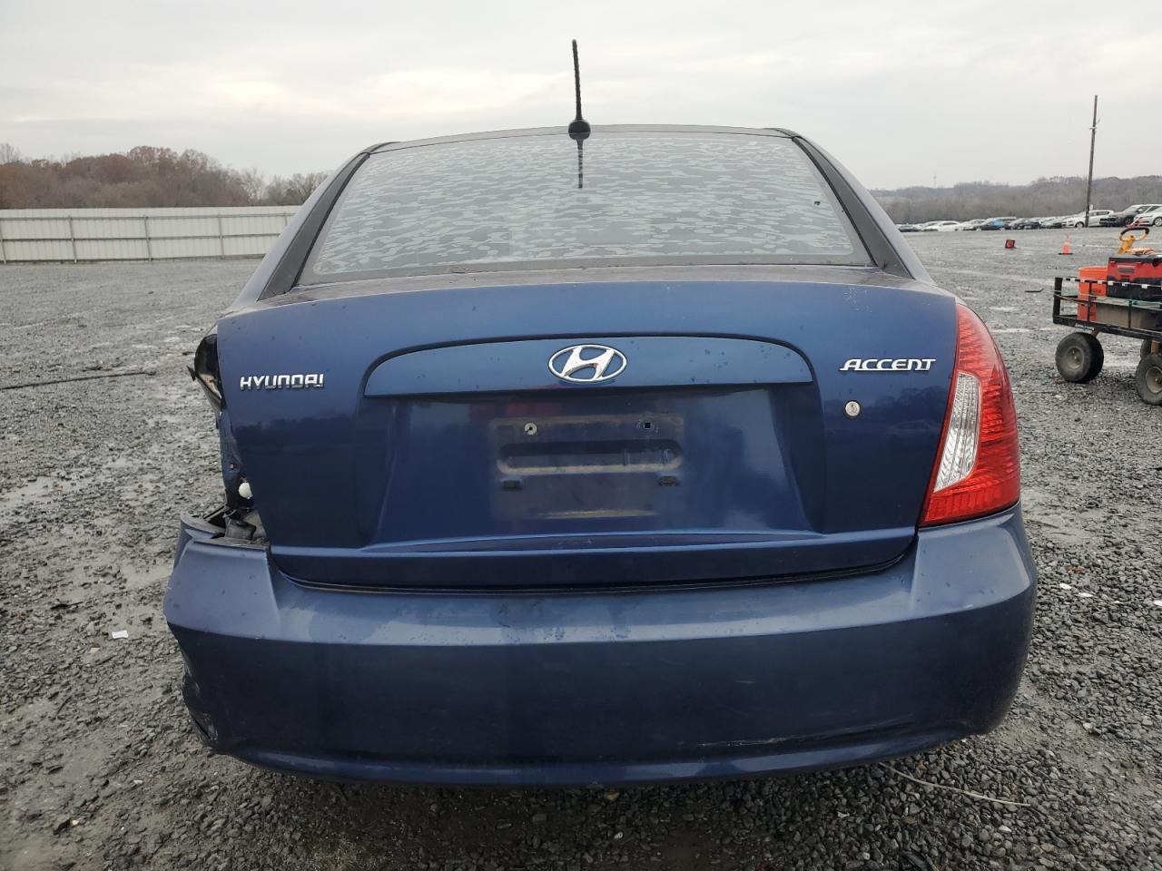 2011 Hyundai Accent - Image 6