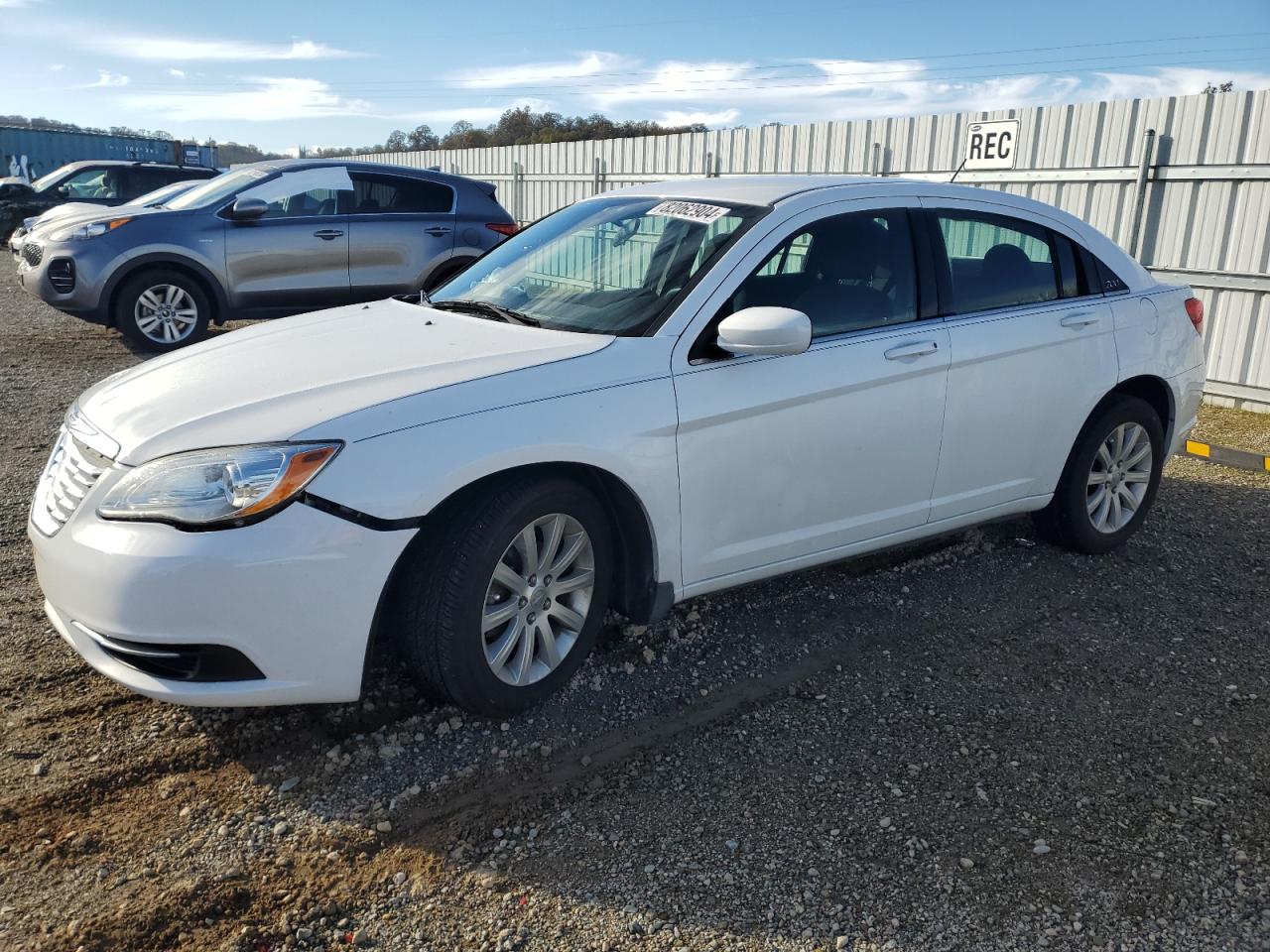 2013 CHRYSLER 200