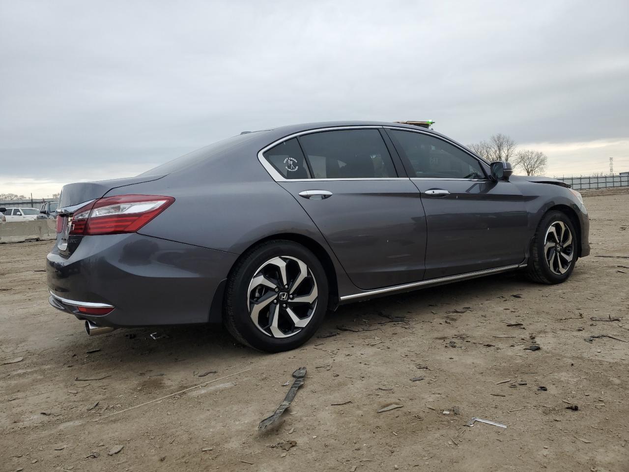 VIN 1HGCR2F84GA142823 2016 HONDA ACCORD no.3