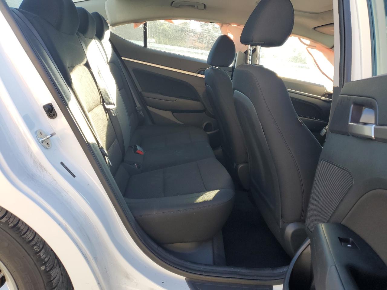 2020 Hyundai Elantra - Image 10