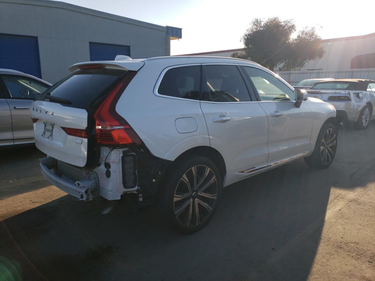 VIN YV4H60DA9P1219125 2023 VOLVO XC60 ULTIM no.3