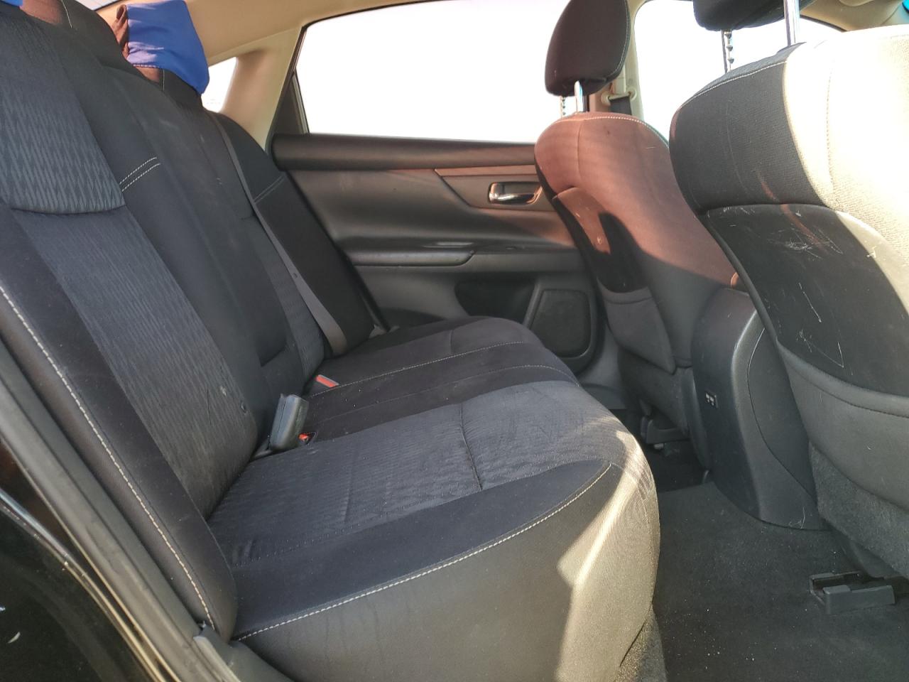2017 Nissan Altima - Image 10