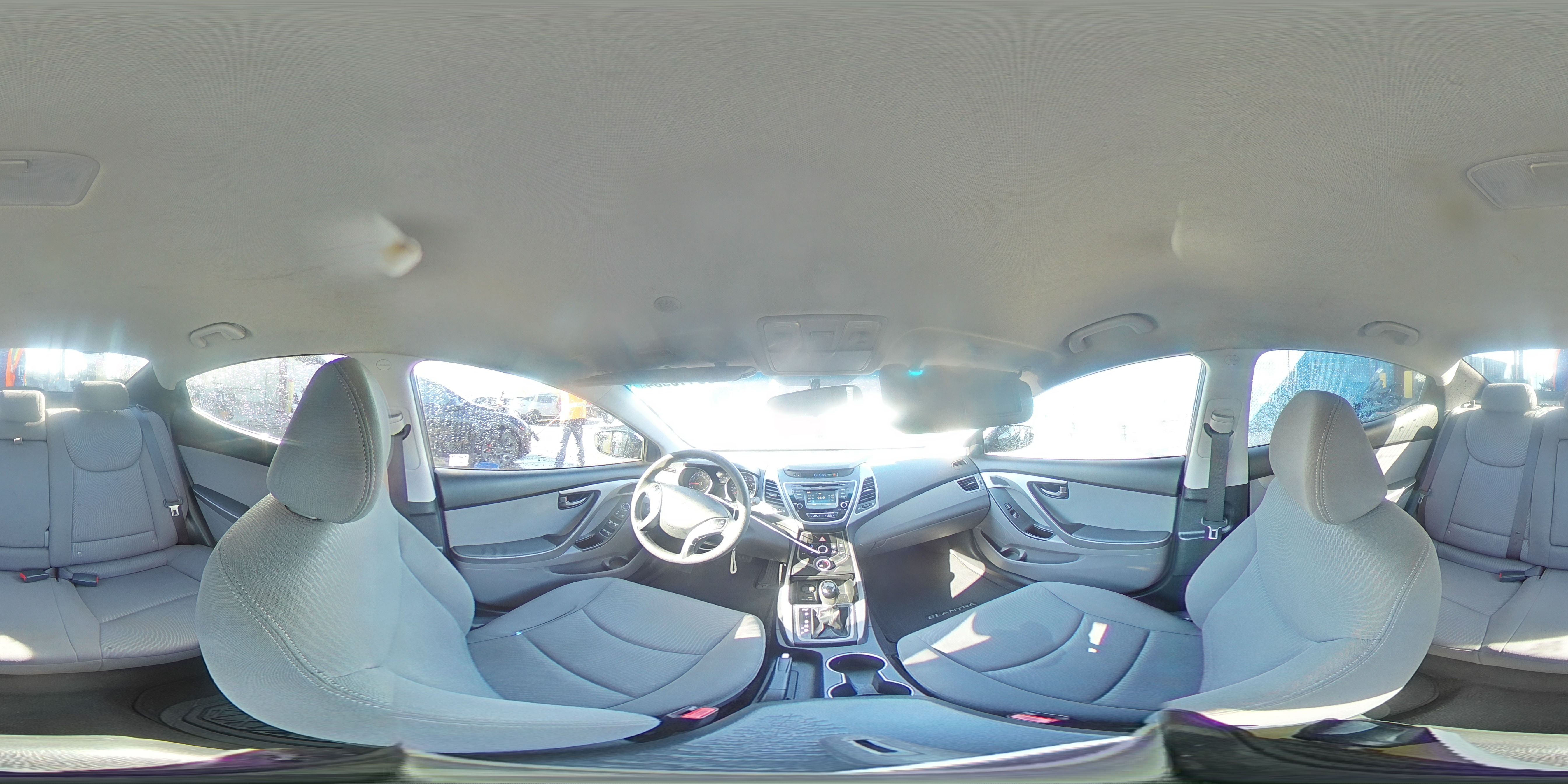 2016 Hyundai Elantra - Image 14