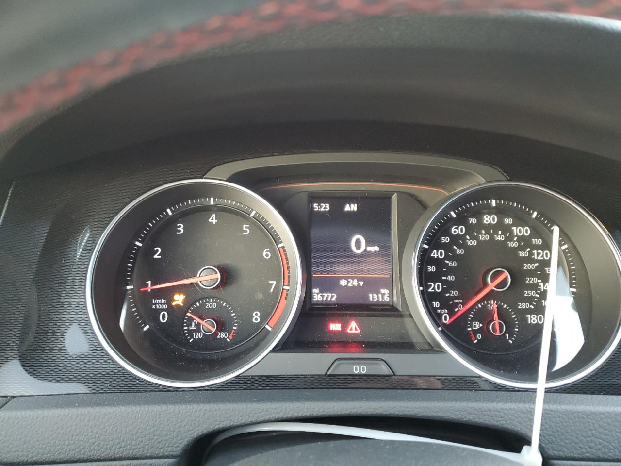 2017 Volkswagen GTI - Image 9