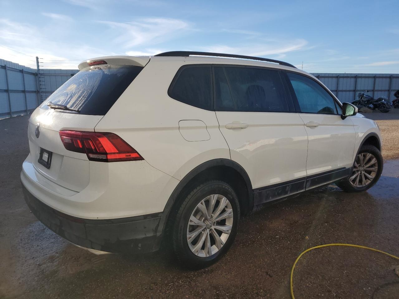 VIN 3VV1B7AX4KM110666 2019 VOLKSWAGEN TIGUAN no.3