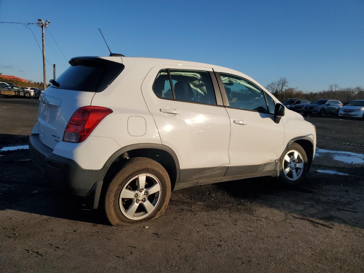 VIN 3GNCJPSB6FL192657 2015 CHEVROLET TRAX no.3