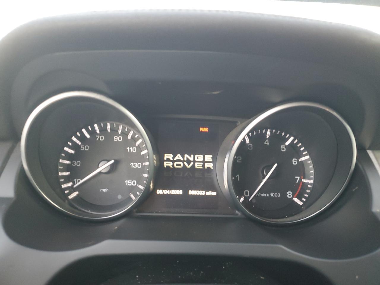 2013 Land Rover Range Rover - Image 9
