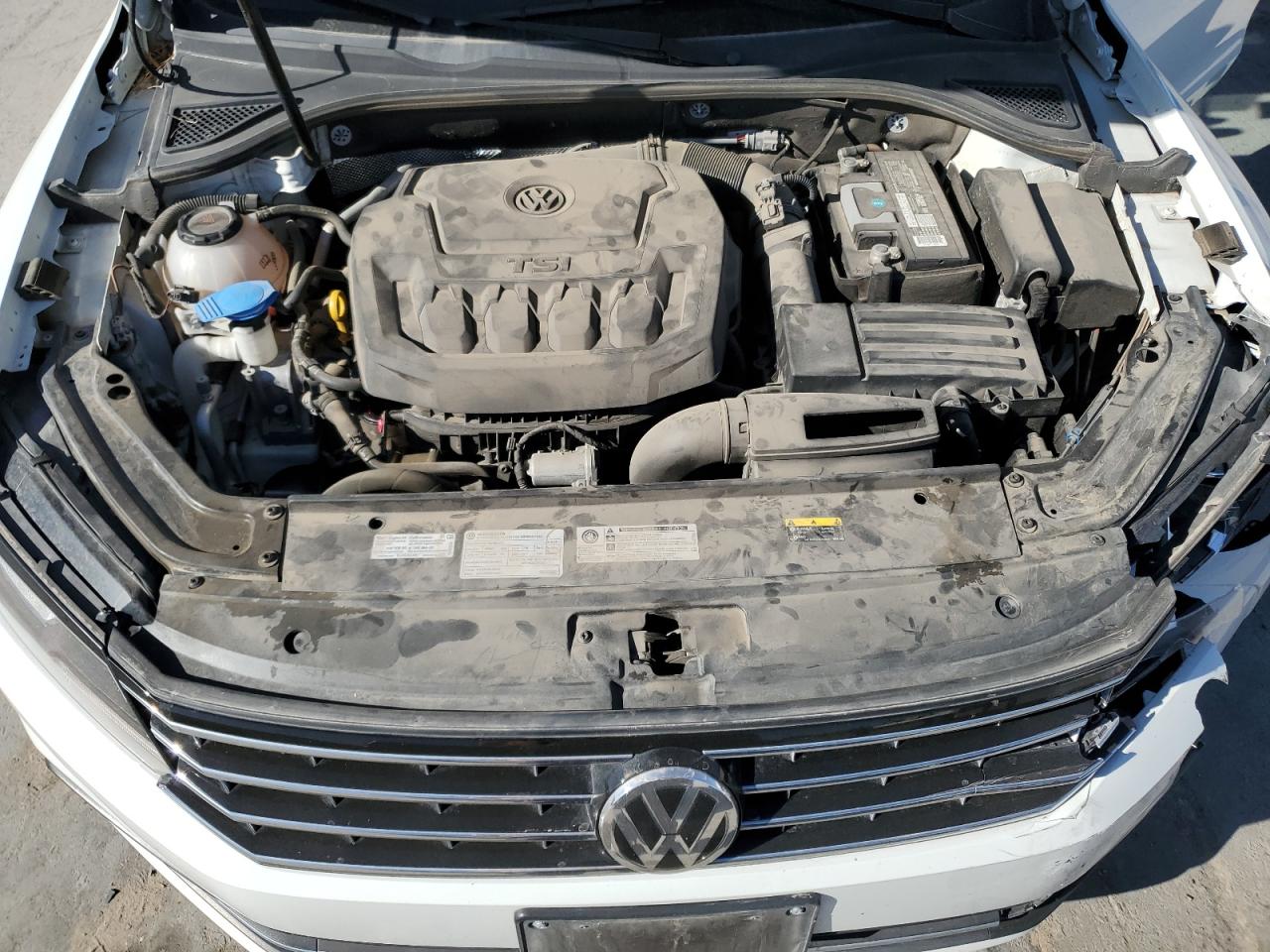 2019 Volkswagen Passat - Image 11