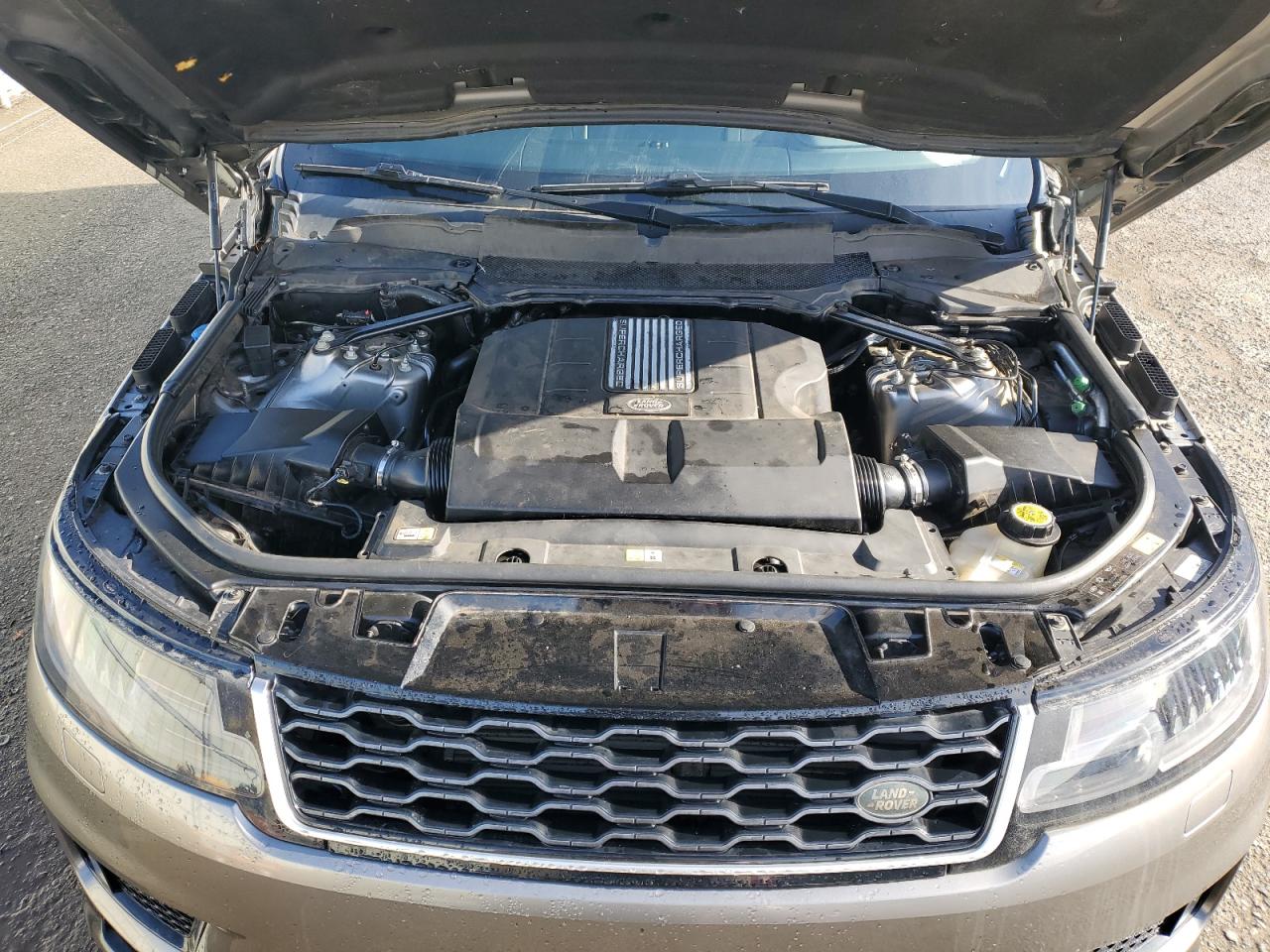 2018 Land Rover Range Rover - Image 12