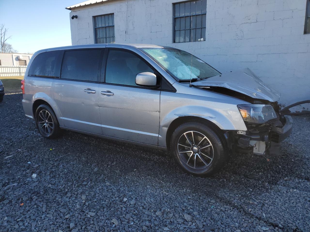 2018 Dodge Caravan - Image 4