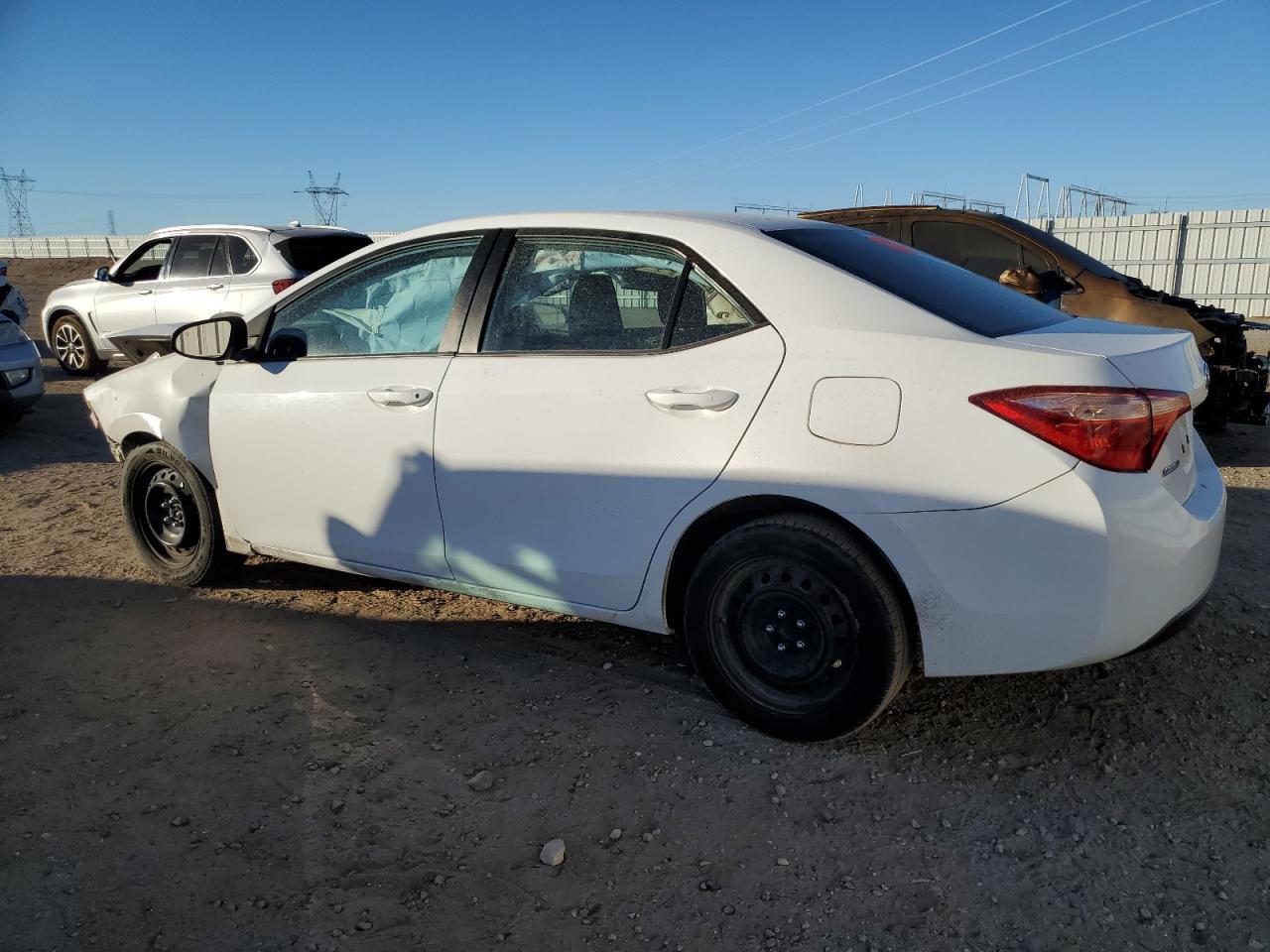 VIN 2T1BURHE6JC051396 2018 TOYOTA COROLLA no.2