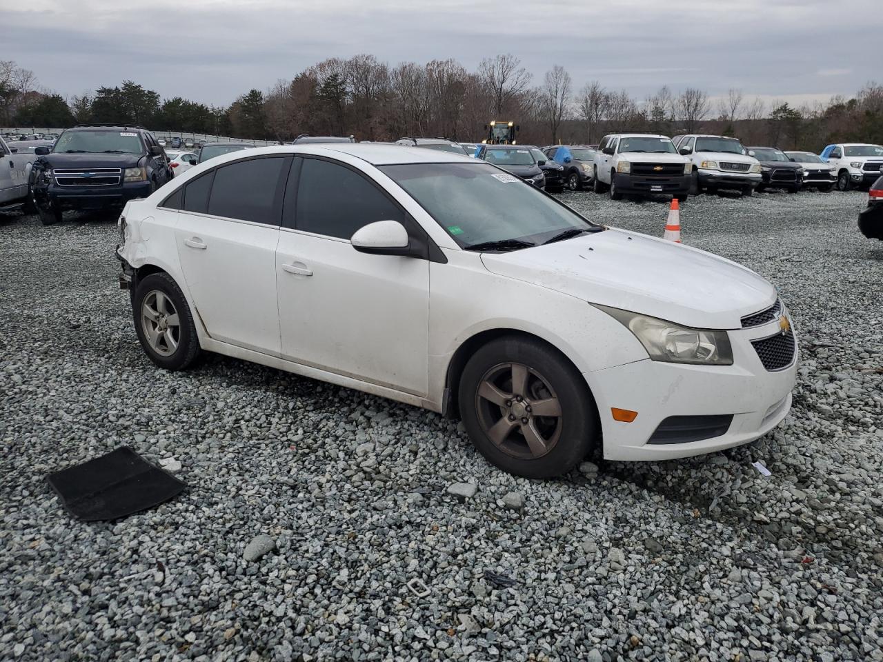 VIN 1G1PC5SB7E7228473 2014 CHEVROLET CRUZE no.4