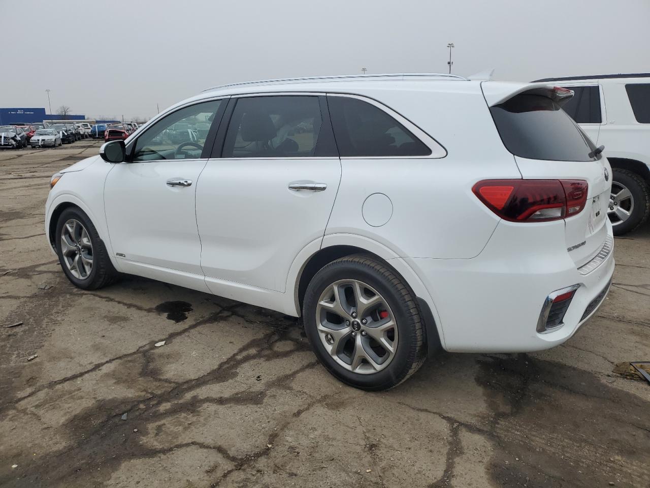 VIN 5XYPKDA59KG566097 2019 KIA SORENTO no.2