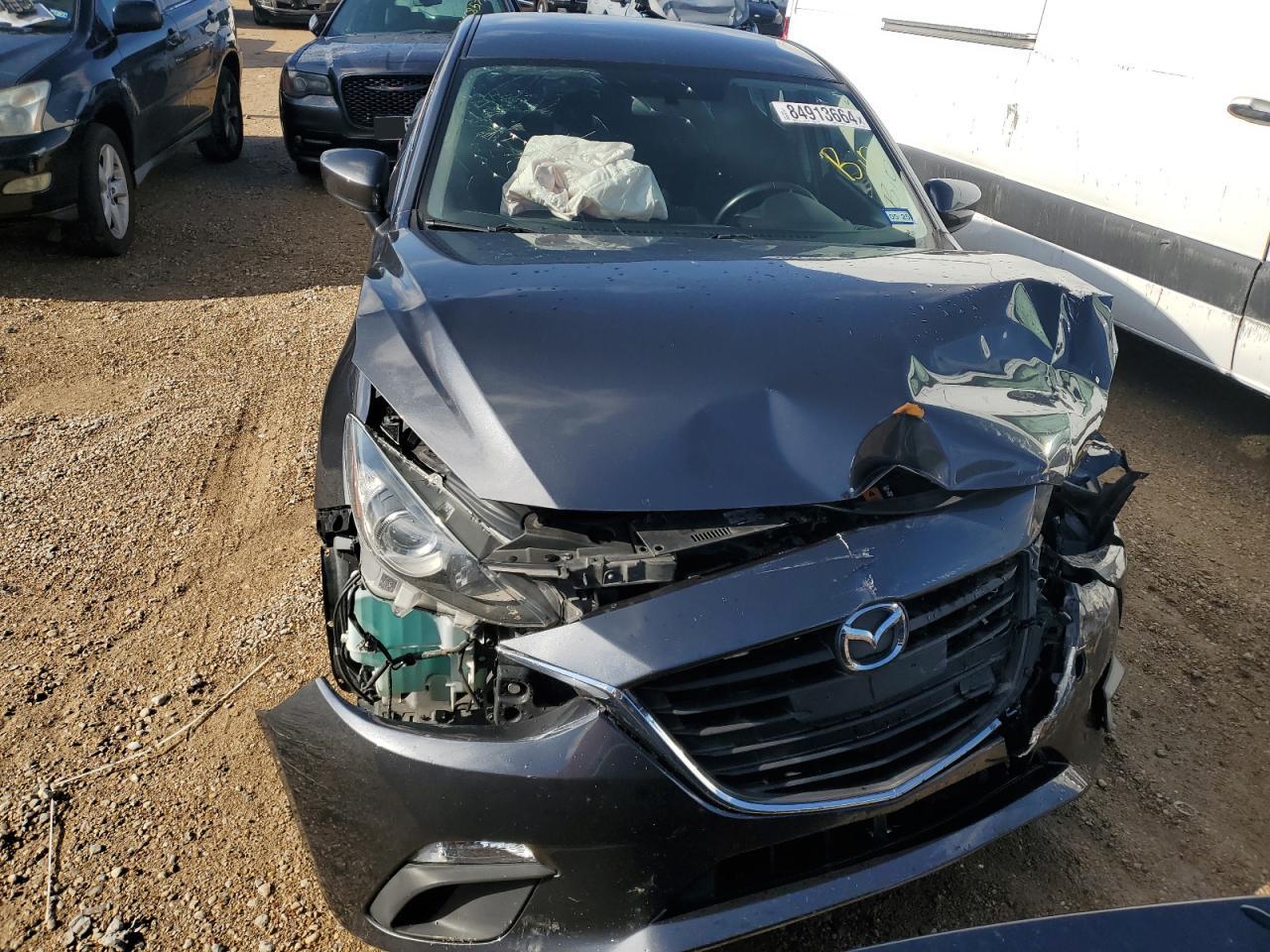 2014 Mazda 3 - Image 5