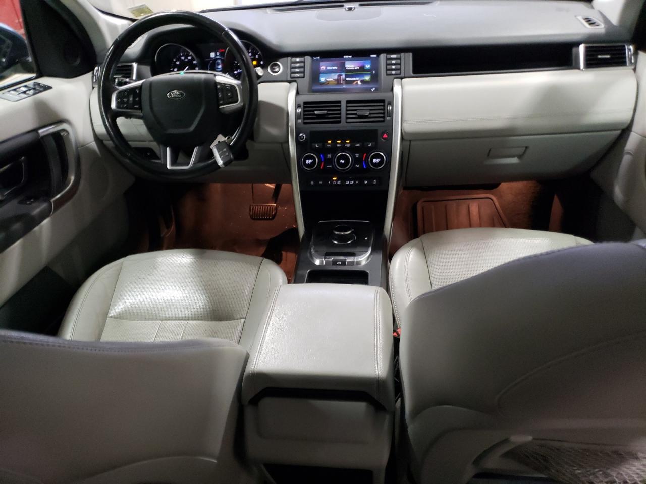 2018 Land Rover Discovery - Image 8