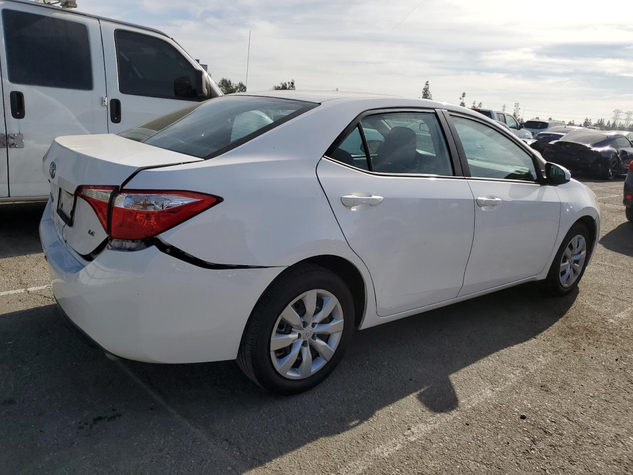 VIN 5YFBURHE8GP528726 2016 TOYOTA COROLLA no.3