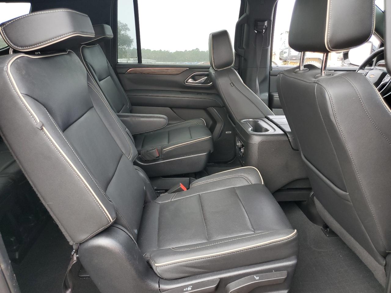 2023 Chevrolet Suburban C1500 Premier VIN: 1GNSCFKT9PR275647 Lot: 86282864