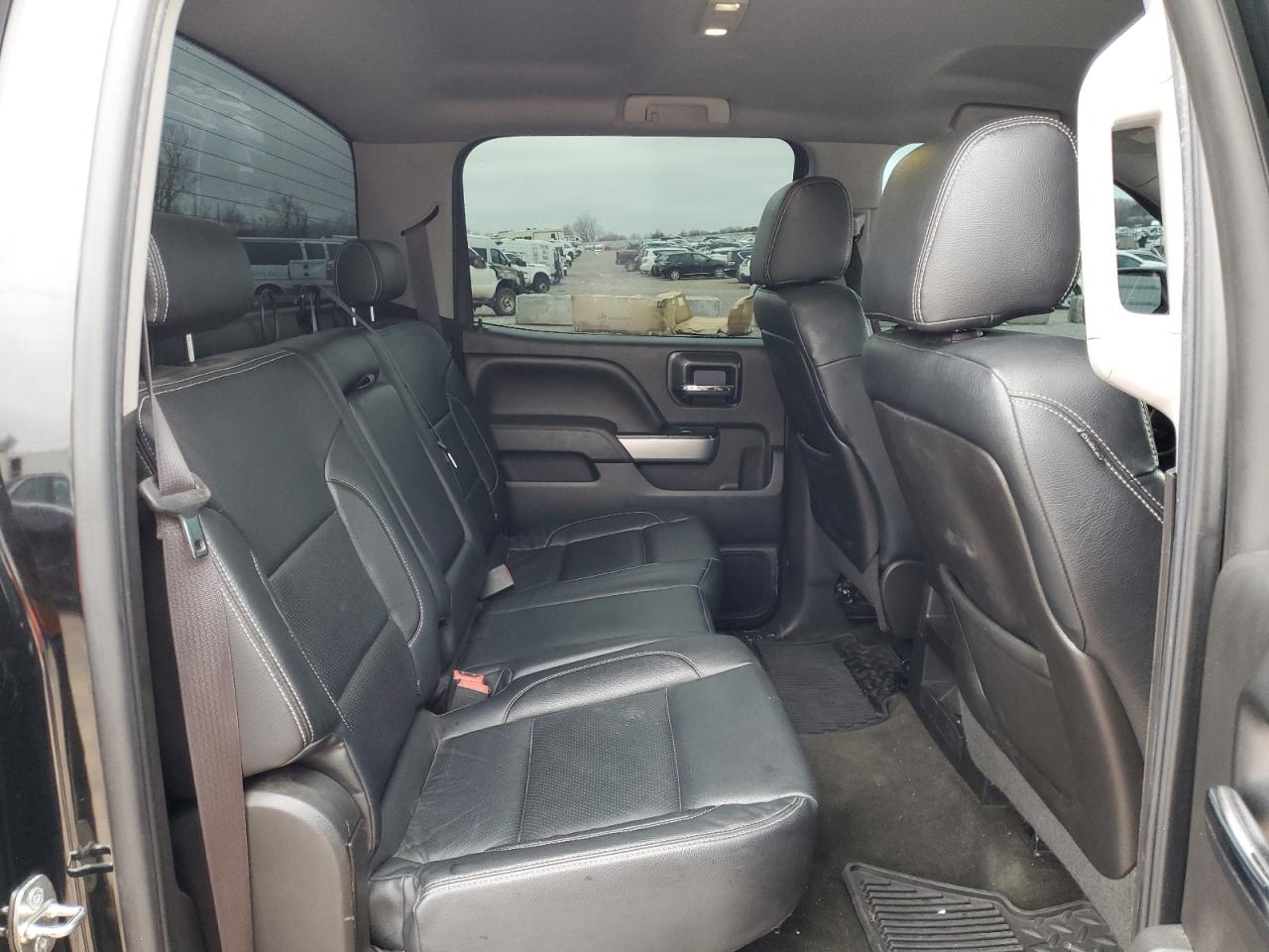 2015 Chevrolet Silverado - Image 10