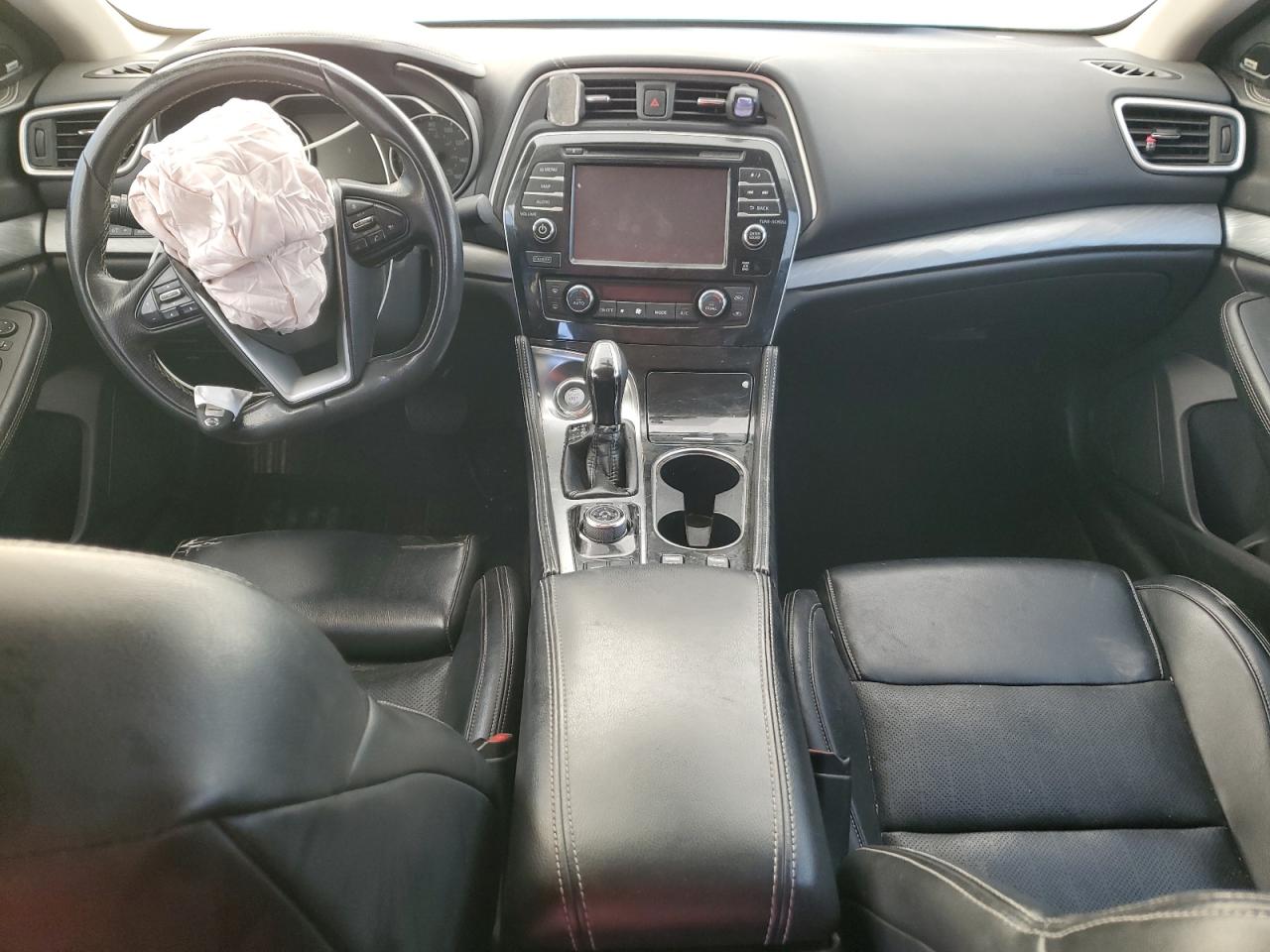 2017 Nissan Maxima - Image 8