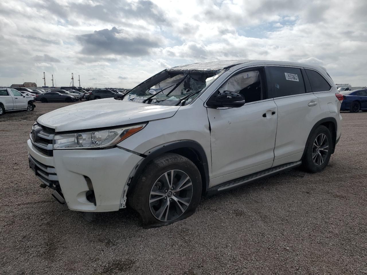 2018 Toyota Highlander - Image 1
