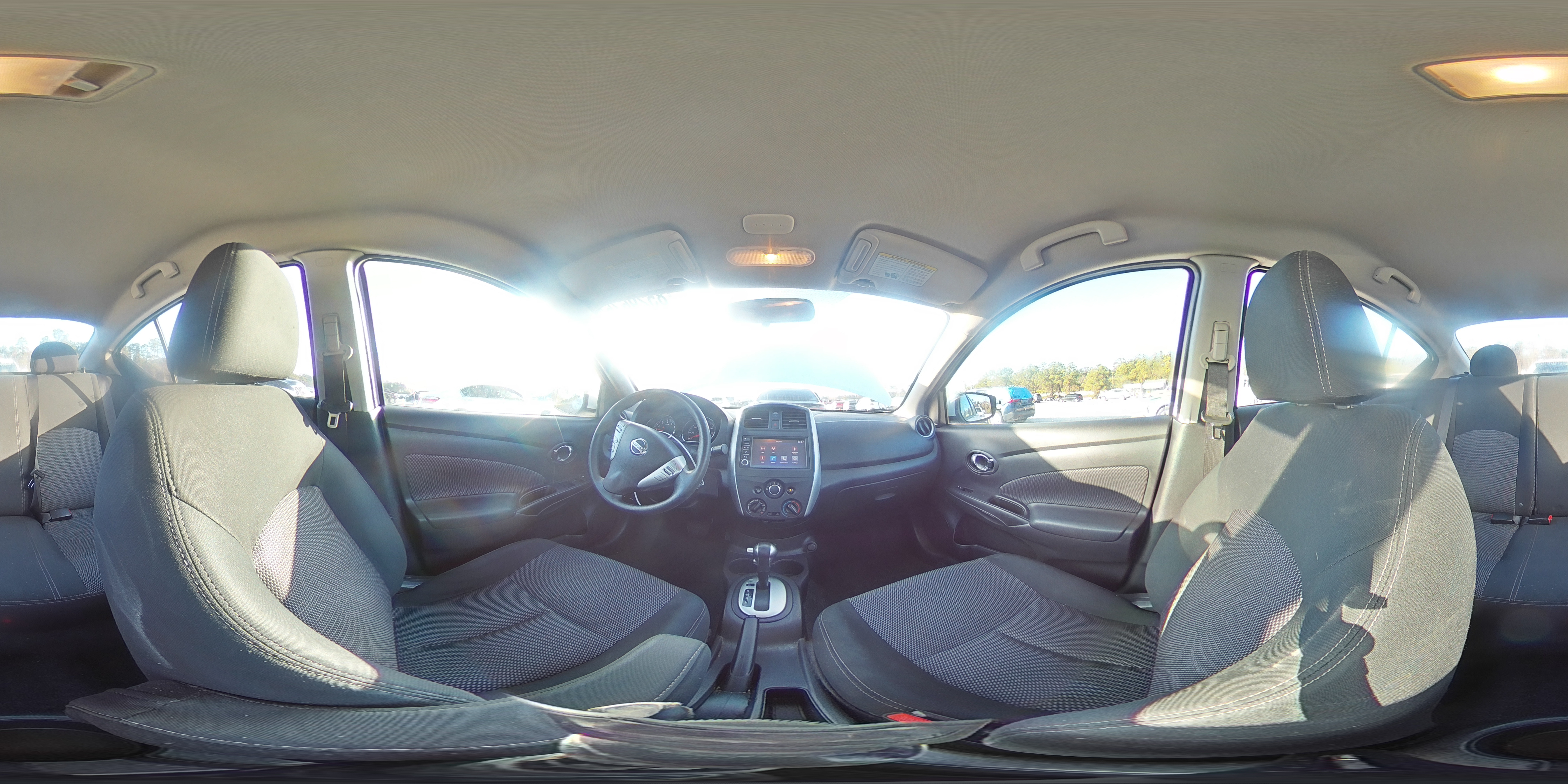 2019 Nissan Versa - Image 15