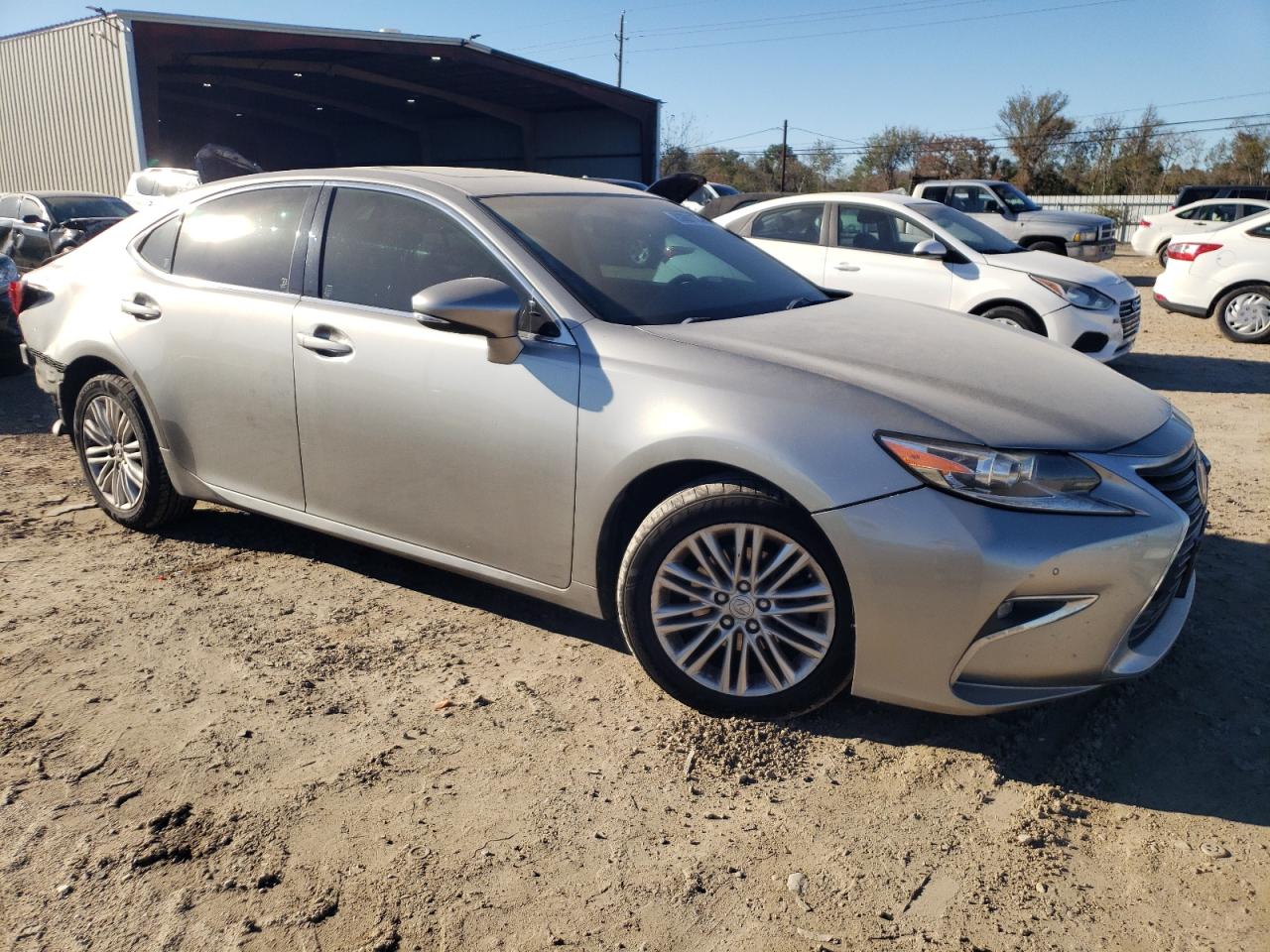 VIN JTHBK1GG0G2215628 2016 LEXUS ES350 no.4