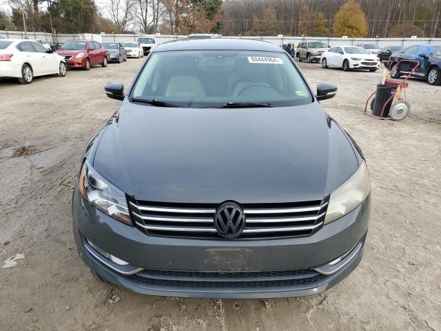  VOLKSWAGEN PASSAT 2014 Сірий