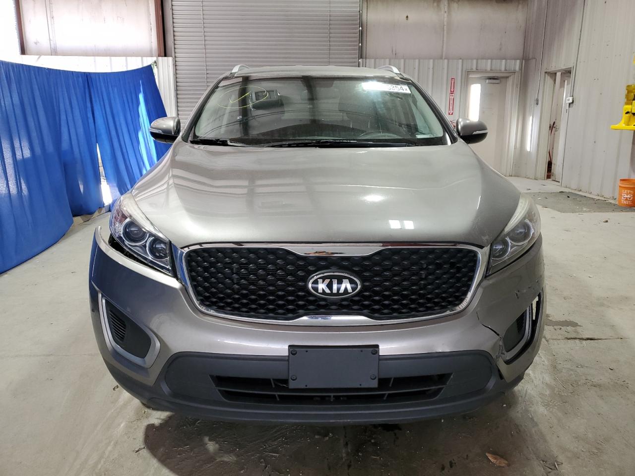 2017 Kia Sorento - Image 5